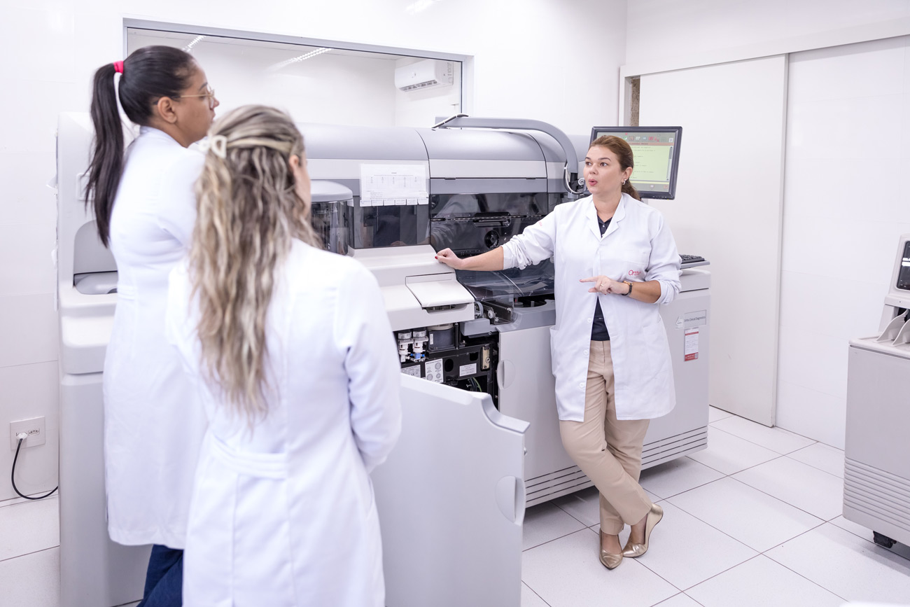 Foto laboratorial e patológica